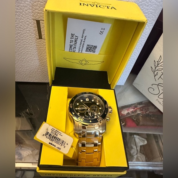 🎒🎒NEW Invicta Pro Diver SCUBA Men's Watch - 48mm, Gold (0075) - Picture 4 of 10